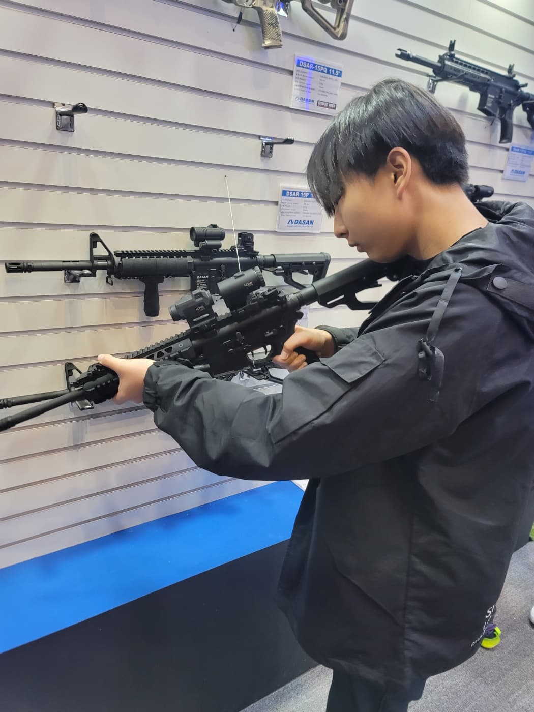 Exploring a defense technology display